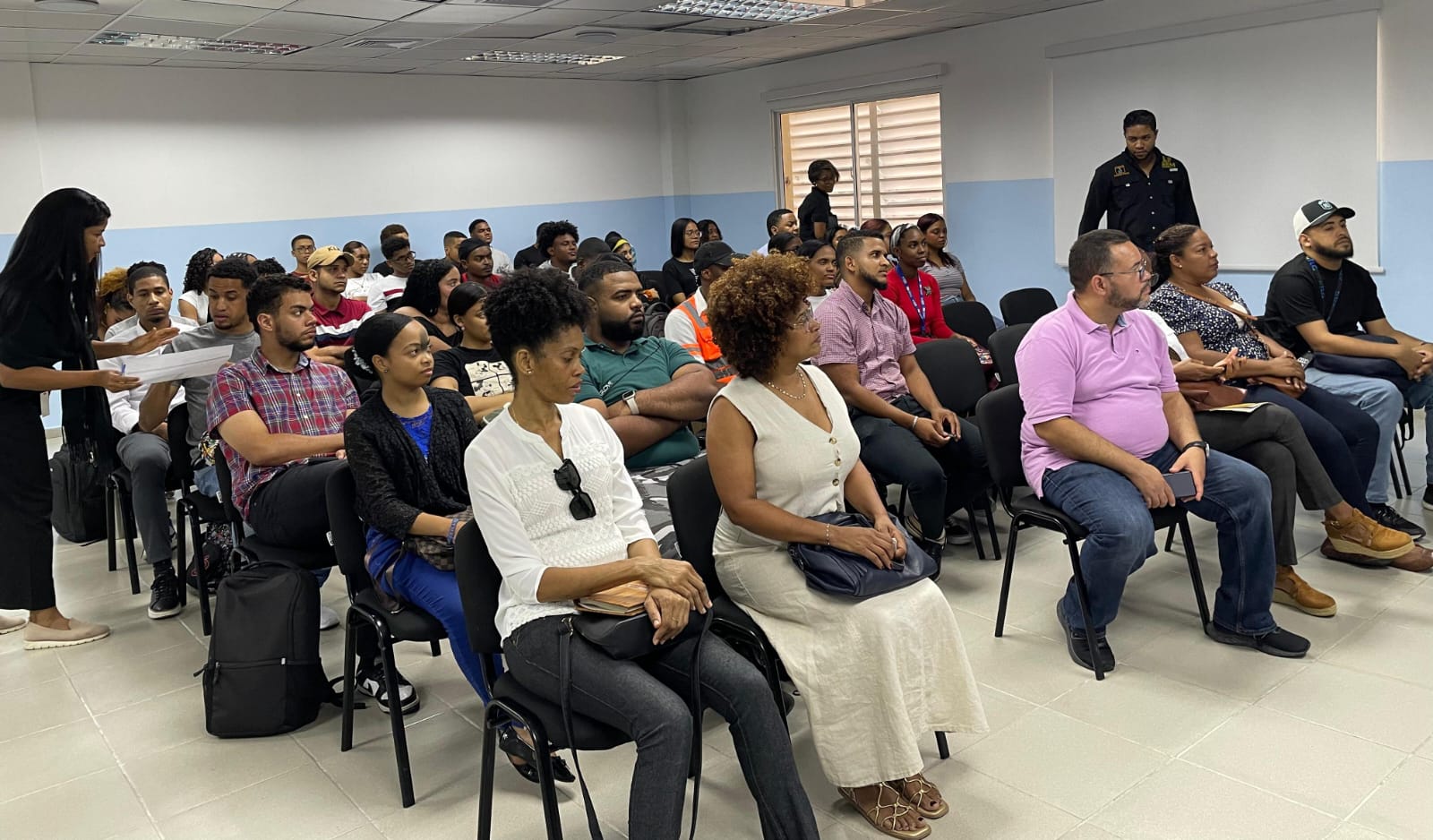 Publico Presente En SAN CRISTOBBAL DURANTE PRESENTACION Publico Presente En SAN CRISTOBBAL DURANTE PRESENTACION